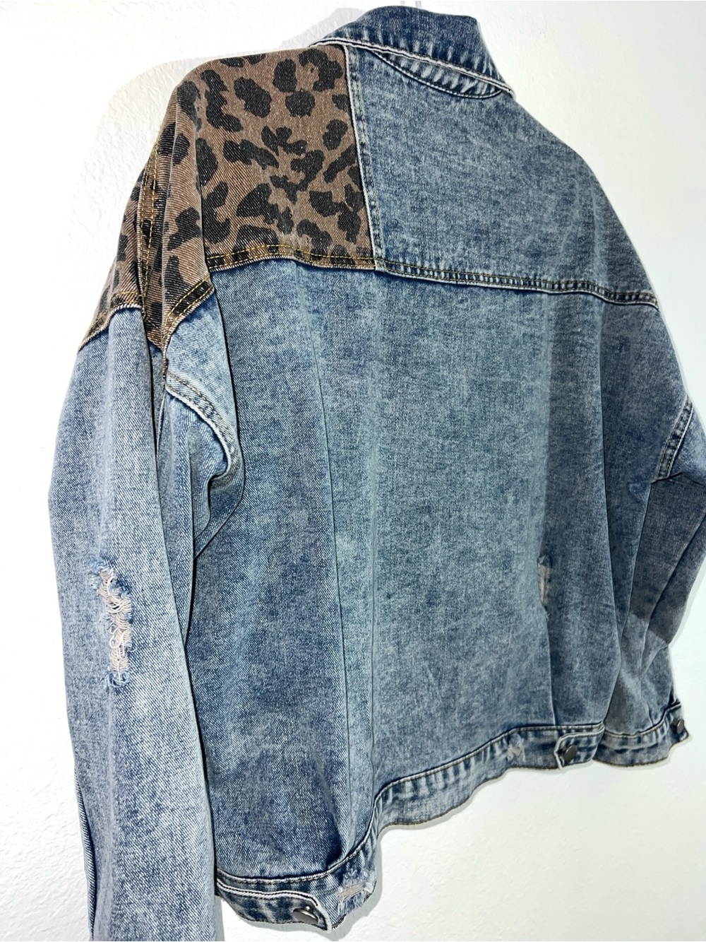 Leopard Print Patchwork Distressed Denim Jacket Small Acid Wash Trucker Oversize - Picture 8 of 10